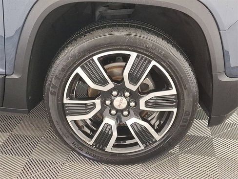 Used 2019 GMC Acadia SLT w/ Black Edition image 10