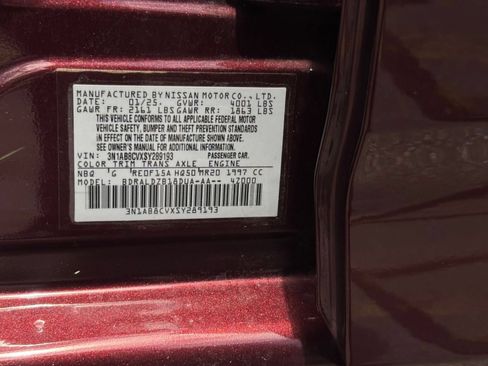 Used 2025 Nissan Sentra SV FWD image 27