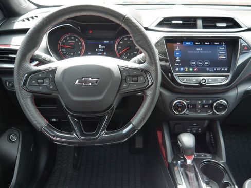 Used 2023 Chevrolet TrailBlazer RS w/ Sun and Liftgate Package AWD/4WD image 19