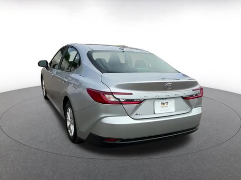 Used 2025 Toyota Camry LE image 11