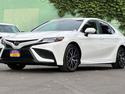 Certified 2024 Toyota Camry SE image 8