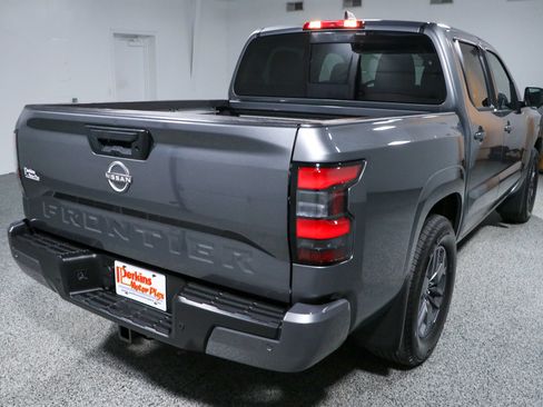 Used 2025 Nissan Frontier SV w/ SV Convenience Package RWD image 7