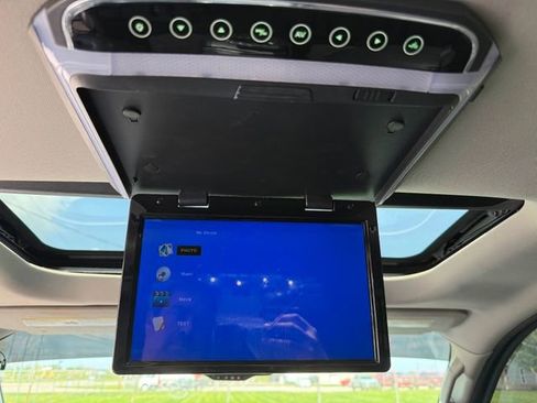 Used 2012 GMC Acadia SLT AWD/4WD image 12