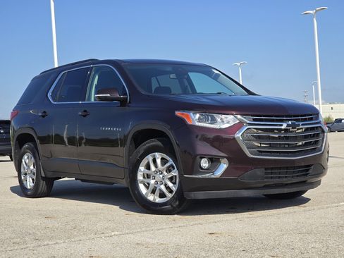 Used 2020 Chevrolet Traverse LT FWD image 1
