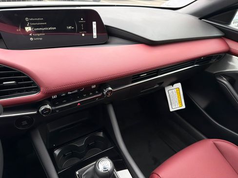 New 2026 MAZDA MAZDA3 2.5 S Hatchback w/ Premium Pkg image 23