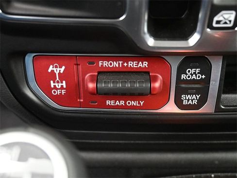 Used 2023 Jeep Gladiator Rubicon w/ Cold Weather Group image 23