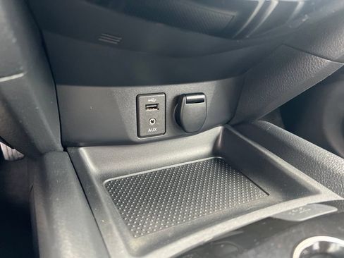 Used 2016 Nissan Rogue S FWD image 48