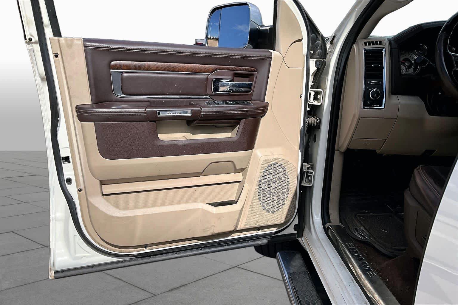 Used 2017 RAM 1500 Laramie Longhorn AWD/4WD image 24