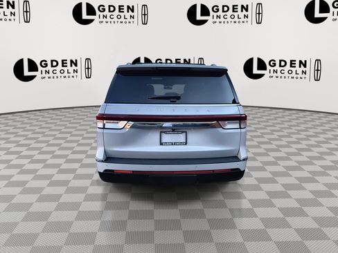 Used 2022 Lincoln Navigator Reserve AWD/4WD image 7