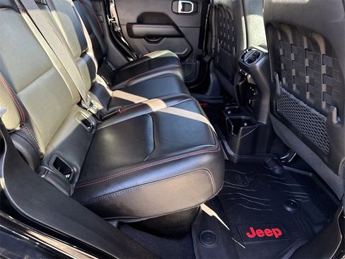 Used 2023 Jeep Gladiator Rubicon w/ LED Lighting Group image 18