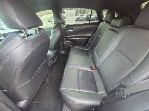 Used 2021 Toyota Venza Limited image 15