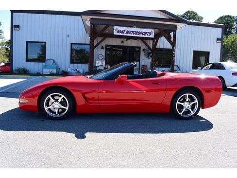 Used 2001 Chevrolet Corvette Convertible w/ Preferred Equipment Group2 image 2