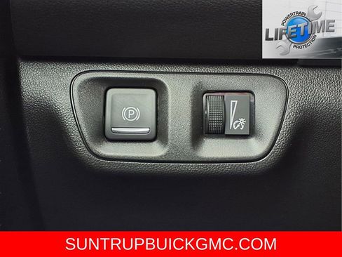 Used 2023 GMC Acadia SLE w/ Driver Convenience Package image 18