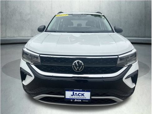 Used 2023 Volkswagen Taos S AWD/4WD image 9