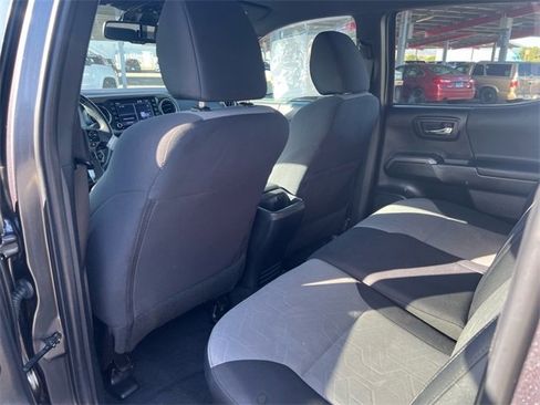 Certified 2022 Toyota Tacoma TRD Off-Road image 23