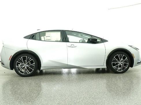 New 2026 Toyota Prius Limited FWD image 27