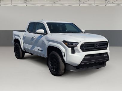 New 2025 Toyota Tacoma SR5