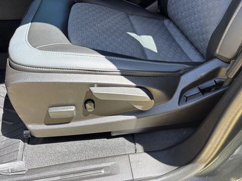 Used 2019 Chevrolet Colorado Z71 AWD/4WD image 17