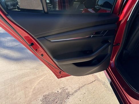 Used 2022 MAZDA MAZDA3 s AWD/4WD image 17