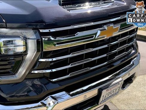 Used 2024 Chevrolet Silverado 2500 LTZ w/ LTZ Convenience Package image 29