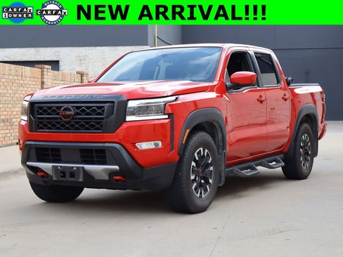 Used 2024 Nissan Frontier Pro-X image 2