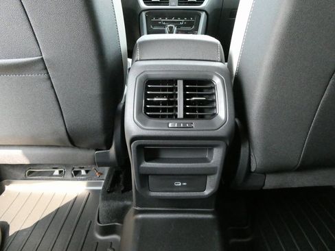 New 2025 Volkswagen Taos SE image 35