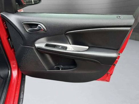 Used 2020 Dodge Journey SE FWD image 21