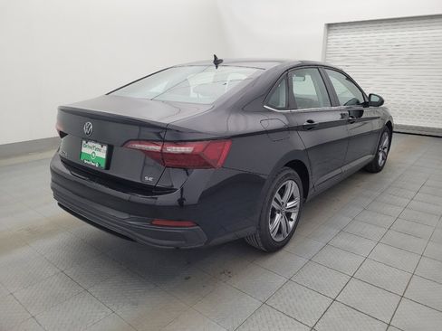Used 2024 Volkswagen Jetta SE image 9
