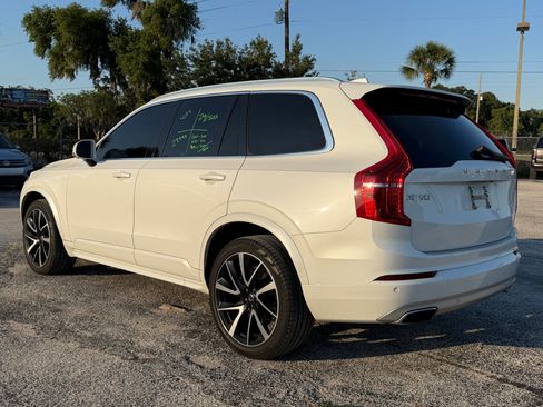 Used 2020 Volvo XC90 T6 Momentum w/ Protection Package Premier AWD/4WD image 3