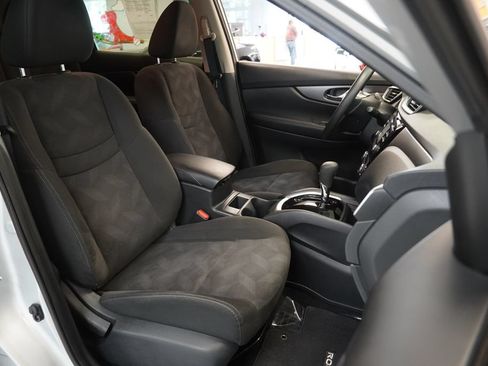 Used 2015 Nissan Rogue SV AWD/4WD image 34