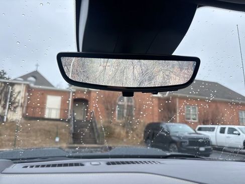 Used 2025 Chevrolet Silverado 1500 ZR2 w/ Technology Package image 12