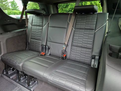 Used 2025 Cadillac Escalade ESV Sport Platinum AWD/4WD image 29