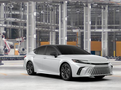 New 2026 Toyota Camry Hybrid AWD/4WD image 17