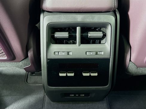 Certified 2024 Porsche Macan Turbo Electric image 17