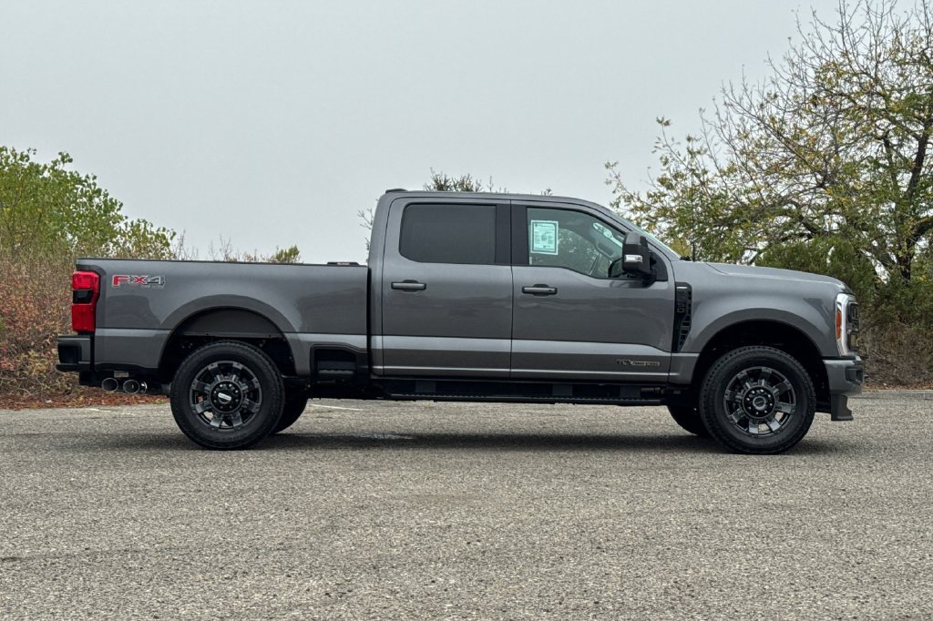 Used 2023 Ford F250 Lariat w/ Lariat Ultimate Package AWD/4WD image 3