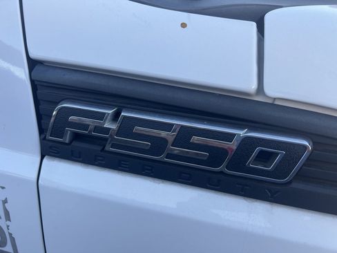 Used 2014 Ford F550 2WD Crew Cab Super Duty image 26