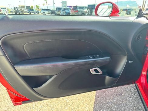 Used 2015 Dodge Challenger SXT Plus RWD image 10