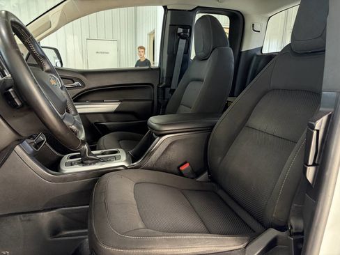 Used 2022 Chevrolet Colorado LT w/ Fleet Safety Package image 10