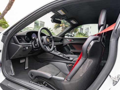 Used 2025 Porsche 911 GT3 RS RWD image 23