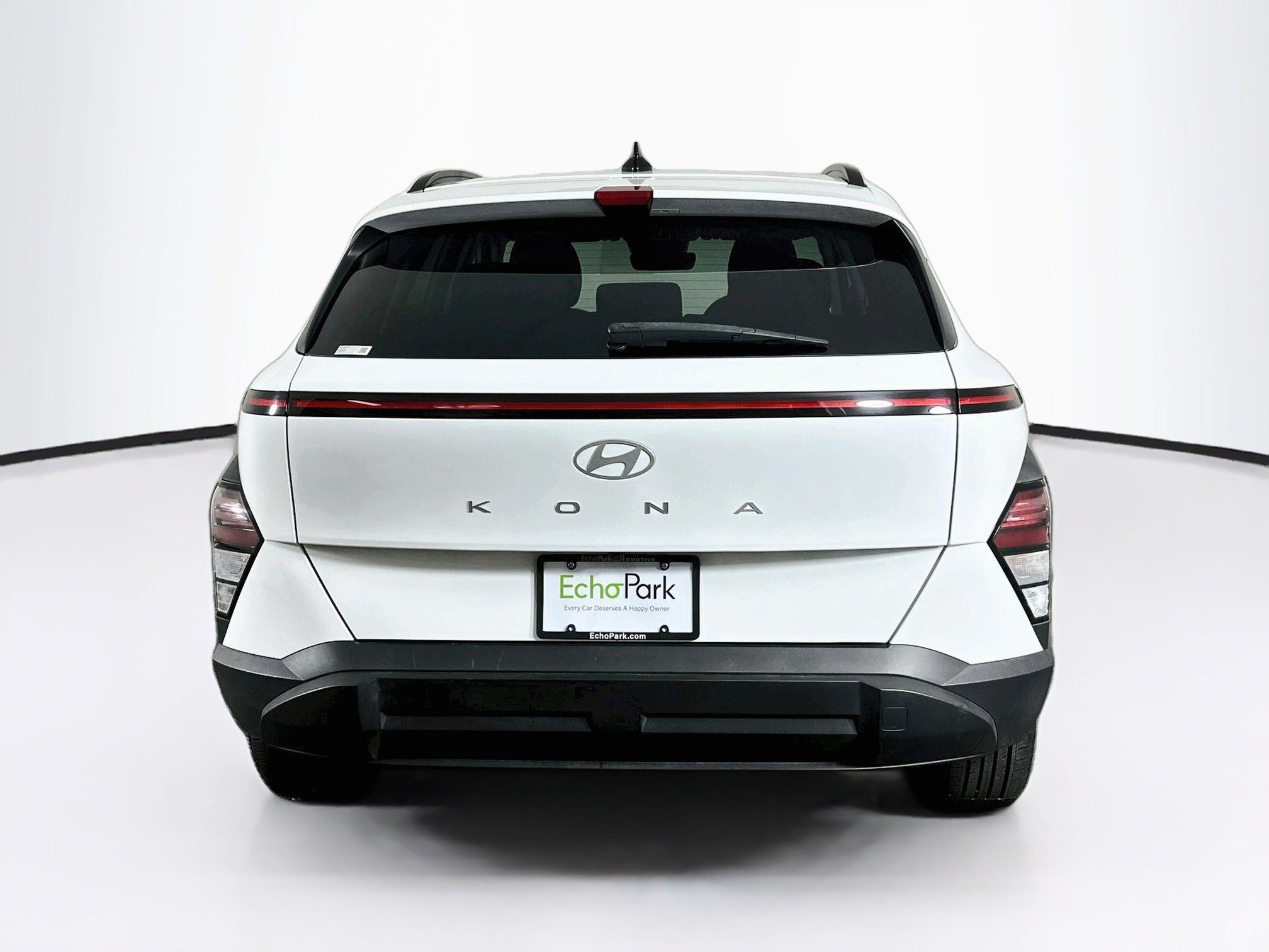 Used 2025 Hyundai Kona SEL FWD image 7