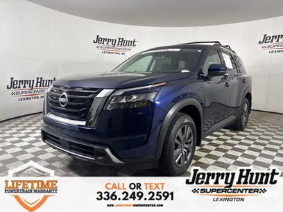 Used 2024 Nissan Pathfinder SV