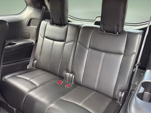 Used 2017 Nissan Pathfinder Platinum AWD/4WD image 19