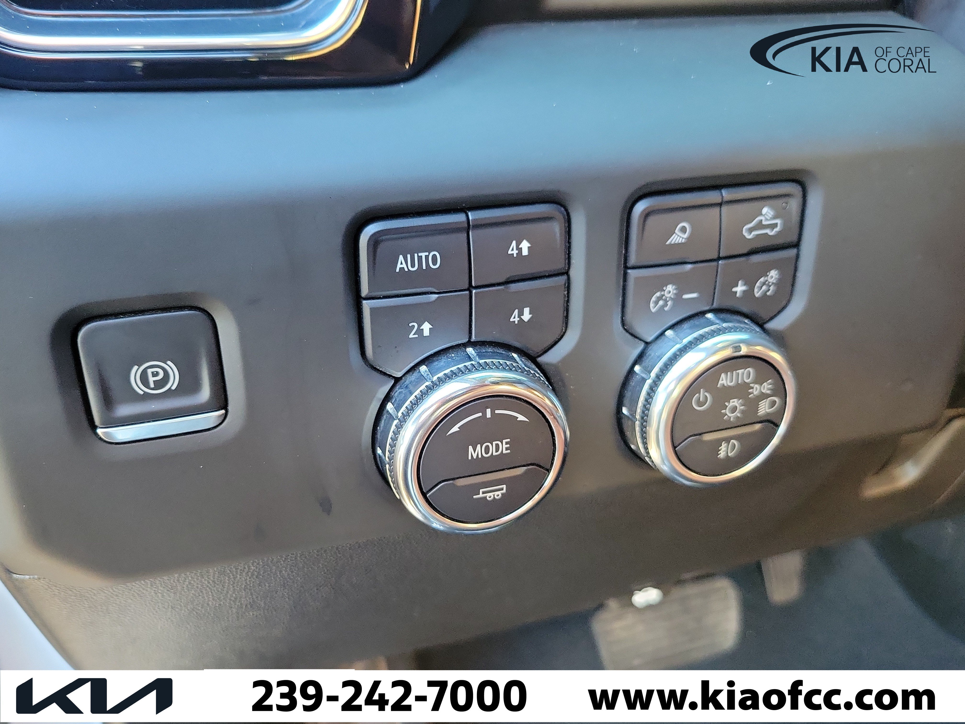 Used 2025 GMC Sierra 2500 Denali Ultimate AWD/4WD image 24