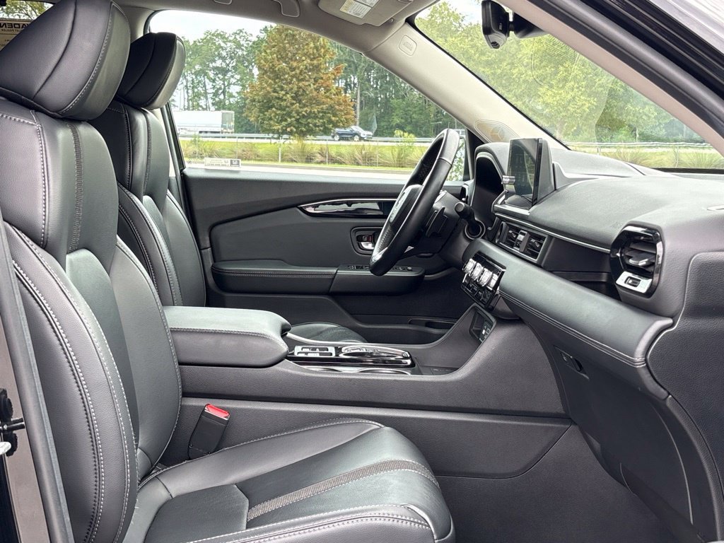 Used 2025 Honda Pilot EX-L image 6