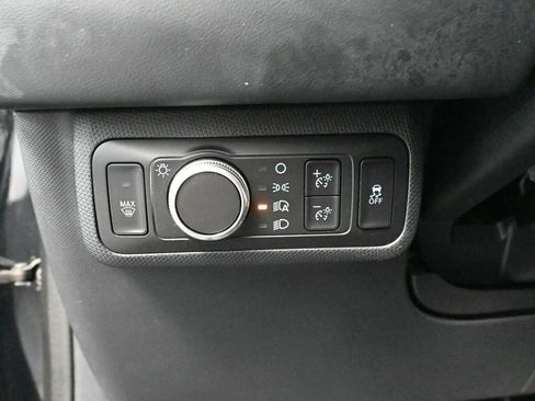 Used 2021 Ford Mustang Mach-E Select image 31