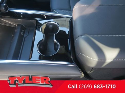 New 2026 Chevrolet Suburban Premier w/ Sun And Tow Package AWD/4WD image 40
