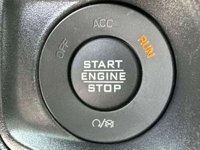 Used 2025 Jeep Wrangler Unlimited Sport AWD/4WD image 37