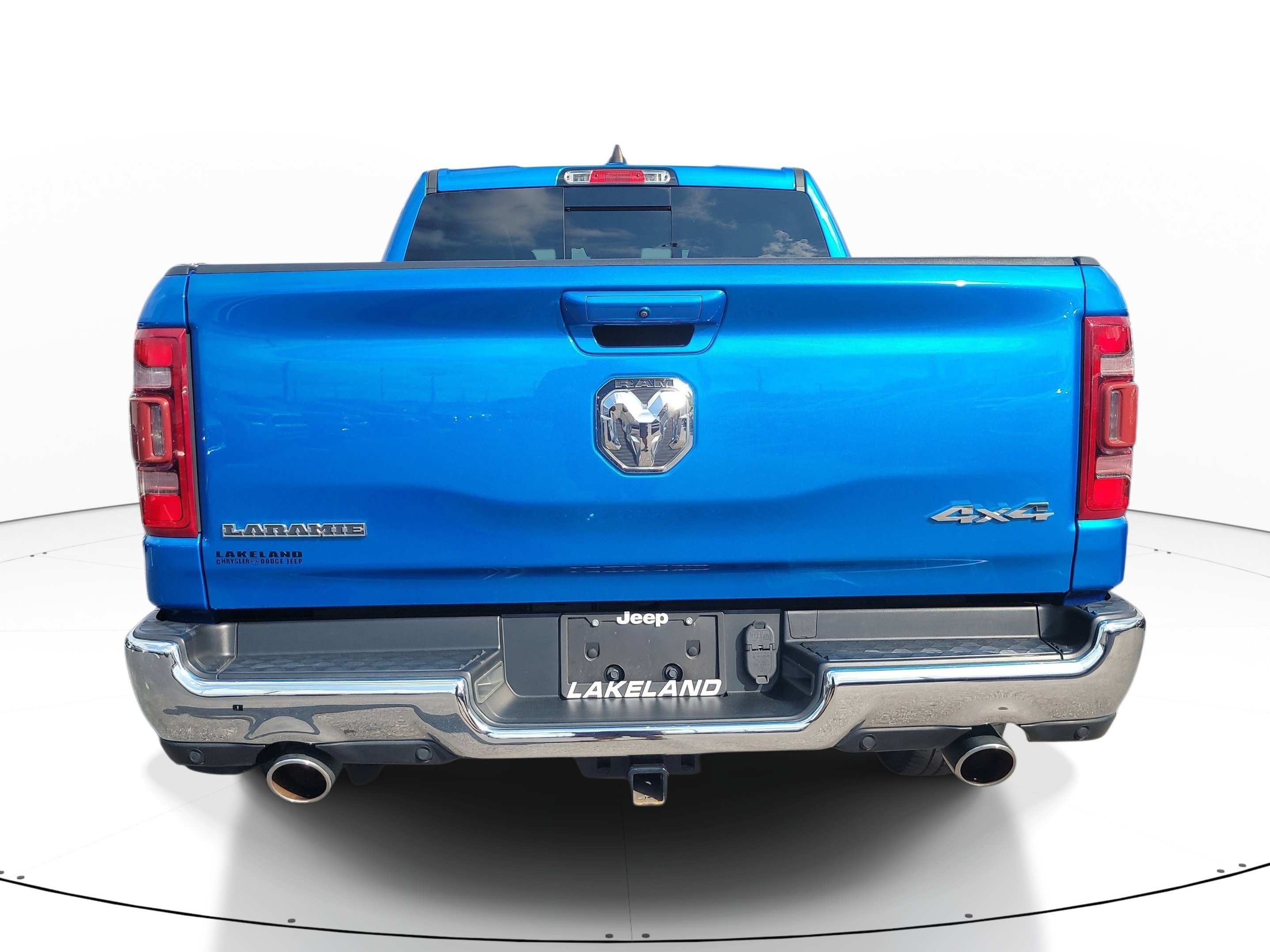 Used 2024 RAM 1500 Laramie AWD/4WD image 5