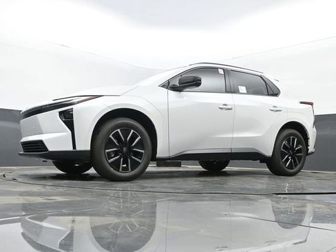 New 2026 Toyota bZ FWD image 26