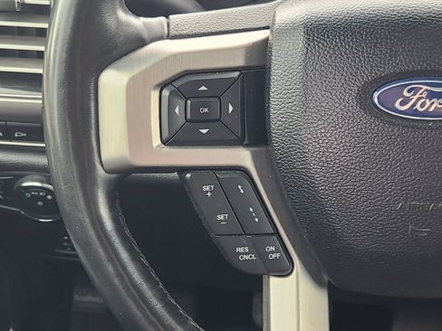 Used 2017 Ford F150 Platinum w/ Equipment Group 701A Luxury AWD/4WD image 28